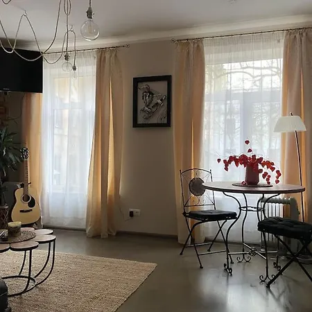 Apartament Elegant & Central 1Br W Free Parking - Sleeps 4