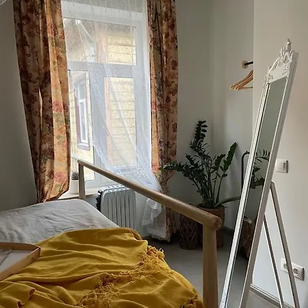 Elegant & Central 1Br W Free Parking - Sleeps 4 Apartament *