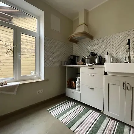 Elegant & Central 1Br W Free Parking - Sleeps 4 *